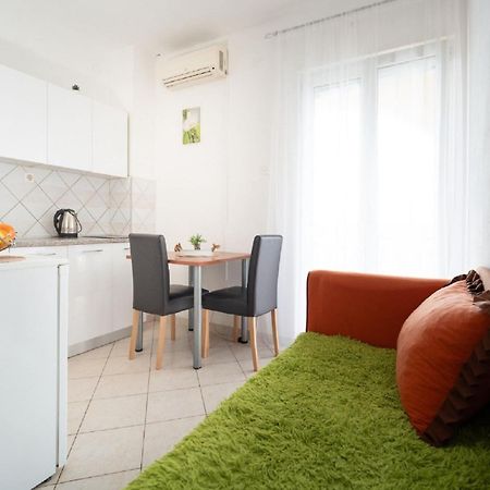 Apartments Milic - One Bedroom Apartment With Sea View And Terrace Gornji Karin Bagian luar foto