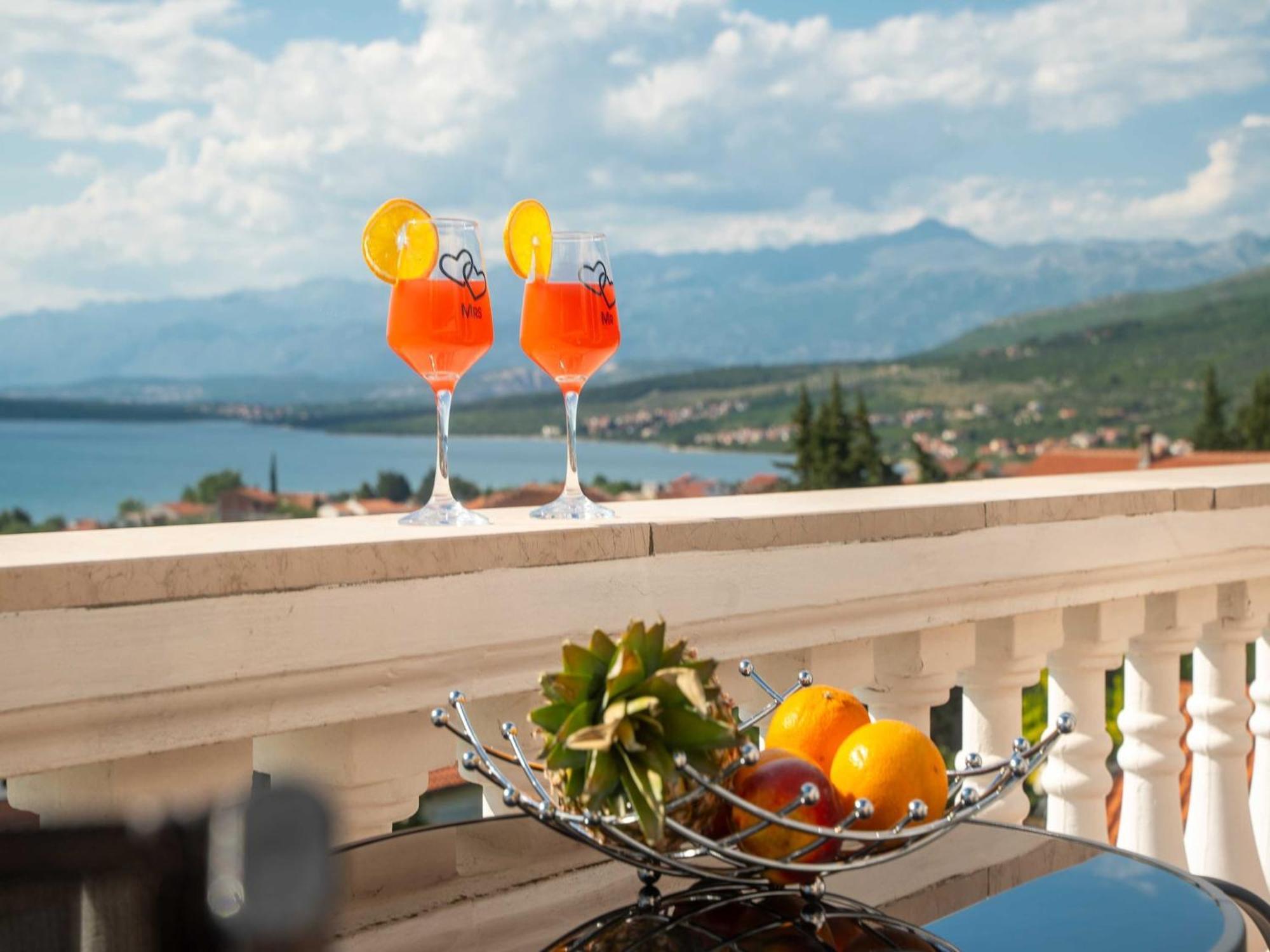 Apartments Milic - One Bedroom Apartment With Sea View And Terrace Gornji Karin Bagian luar foto
