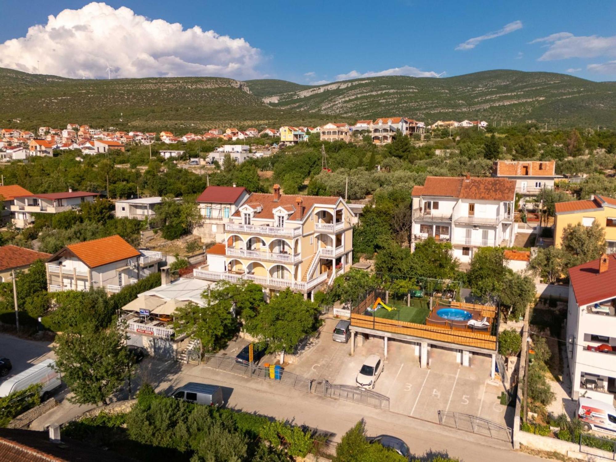 Apartments Milic - One Bedroom Apartment With Sea View And Terrace Gornji Karin Bagian luar foto